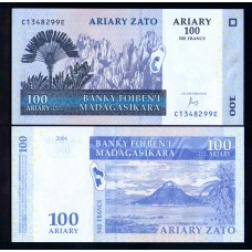 Мадагаскар 100 ариари  2004г.